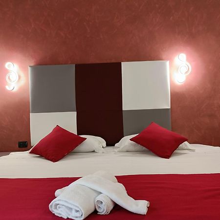 House 4 Mori Hotel Рим Екстериор снимка