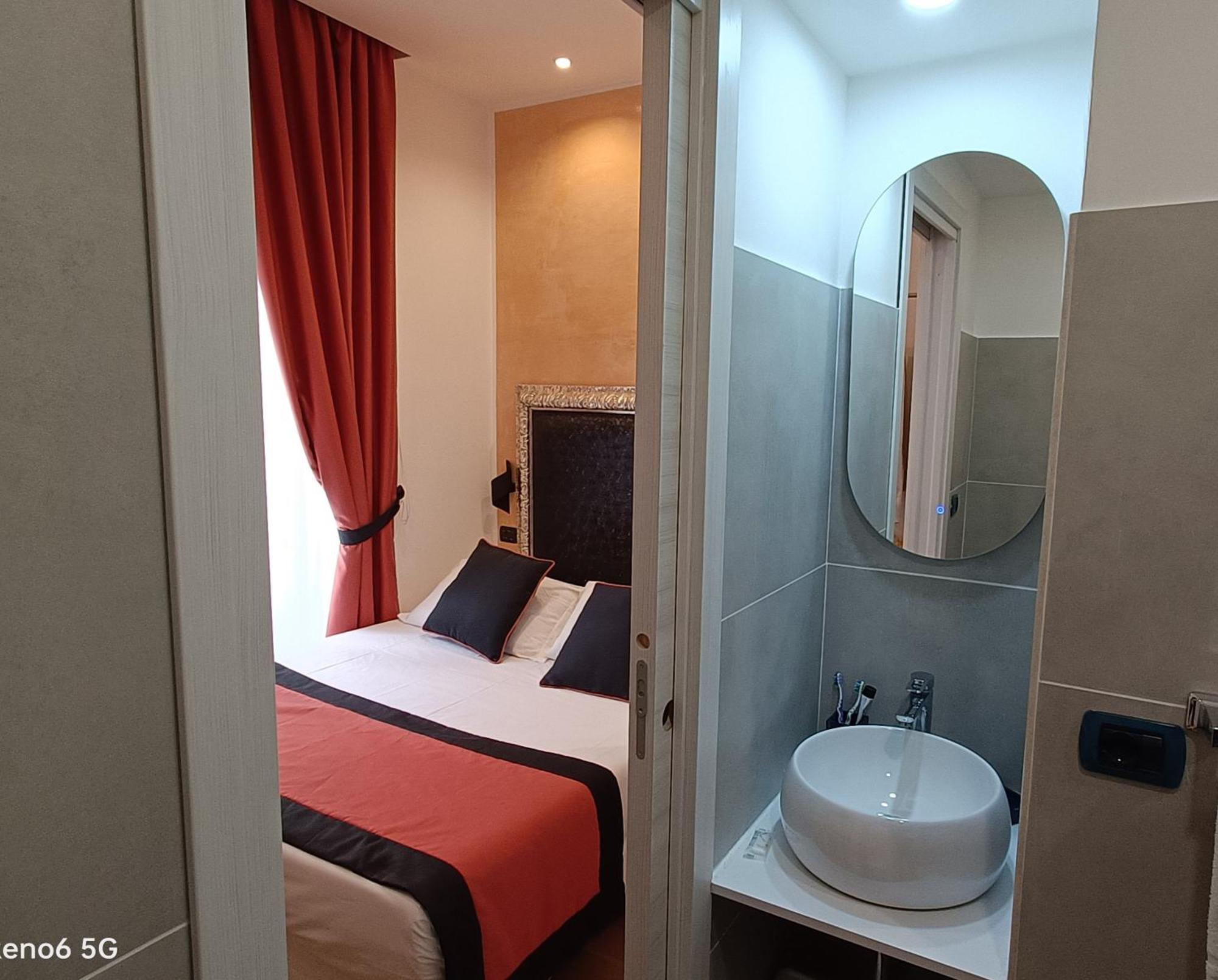 House 4 Mori Hotel Рим Екстериор снимка