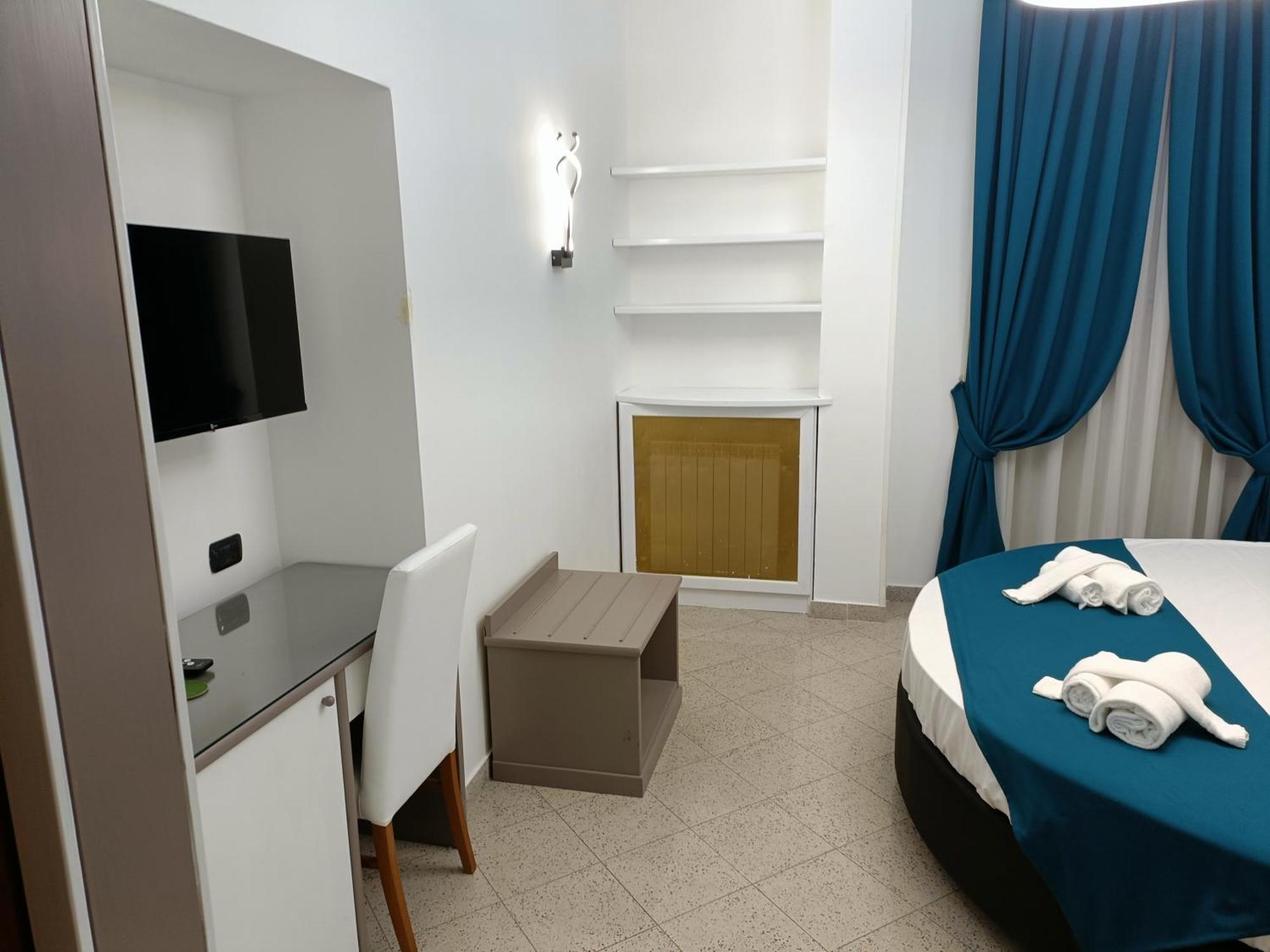 House 4 Mori Hotel Рим Екстериор снимка