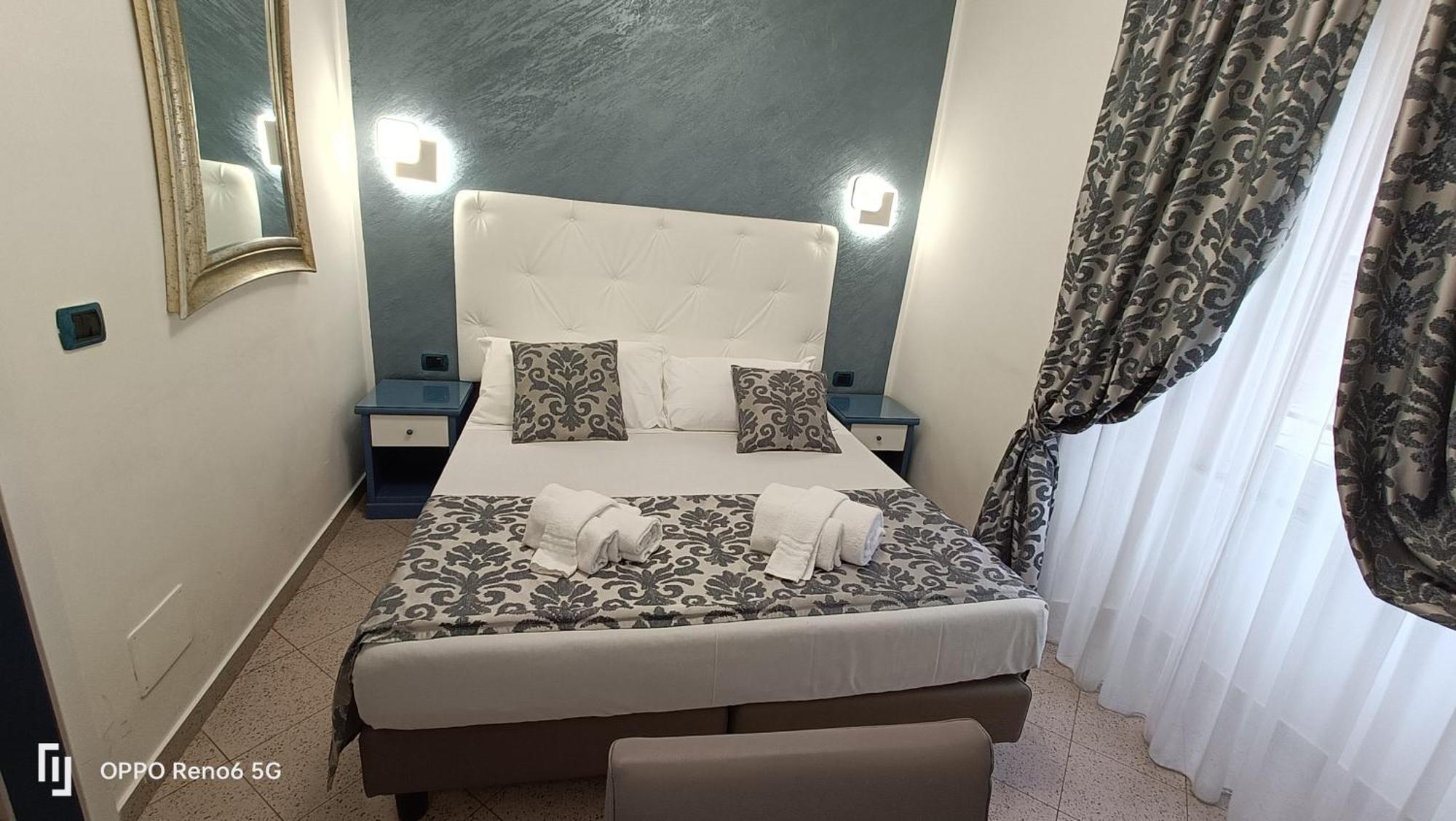 House 4 Mori Hotel Рим Екстериор снимка