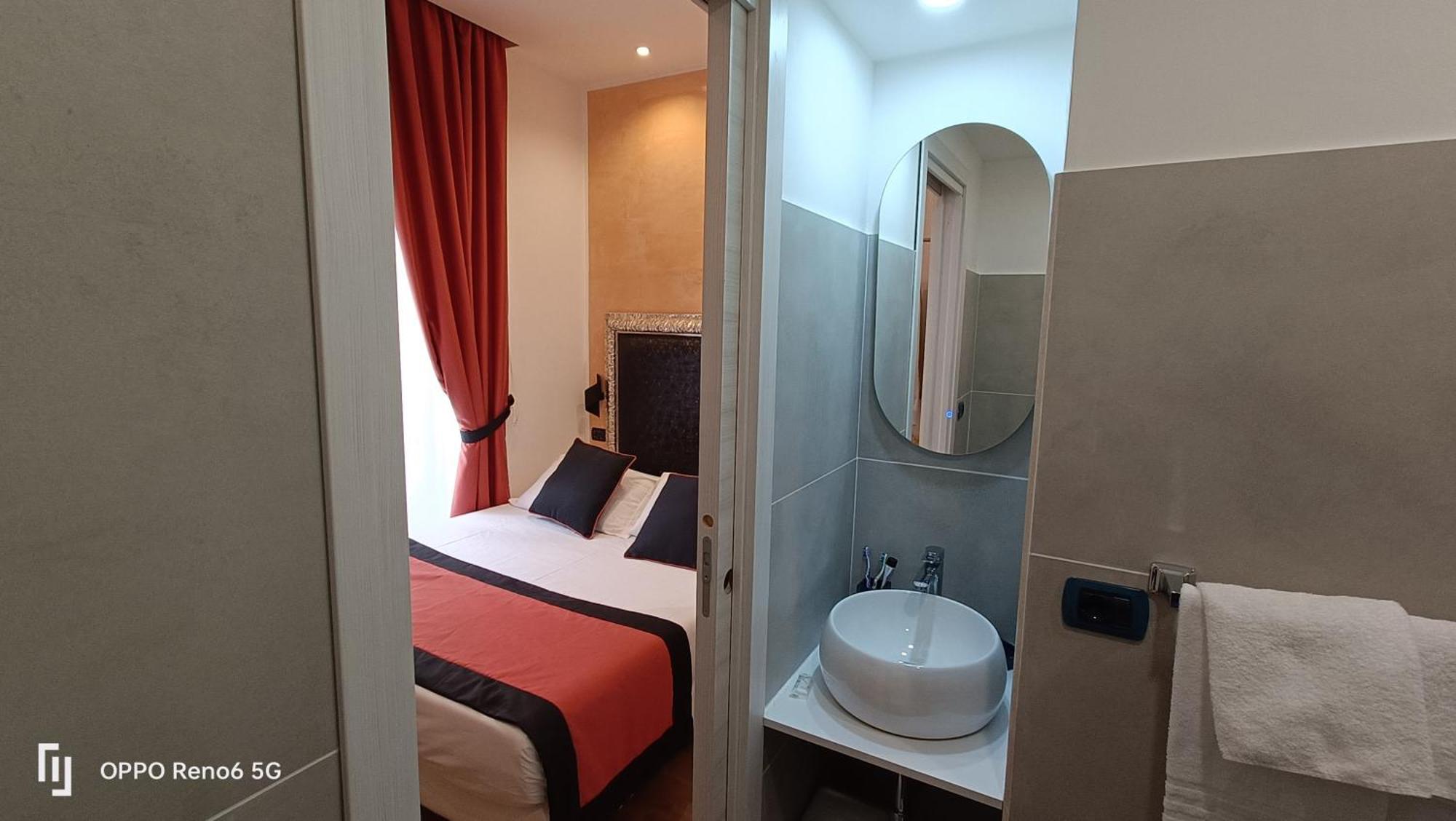 House 4 Mori Hotel Рим Екстериор снимка