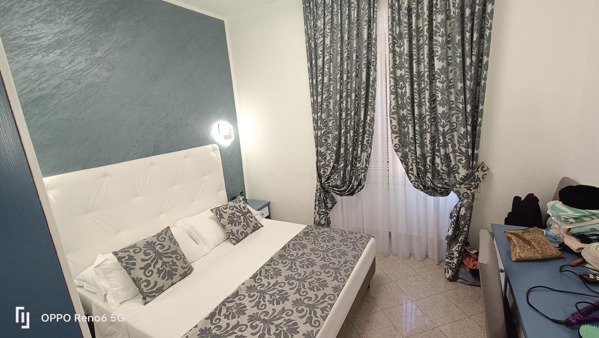 House 4 Mori Hotel Рим Екстериор снимка