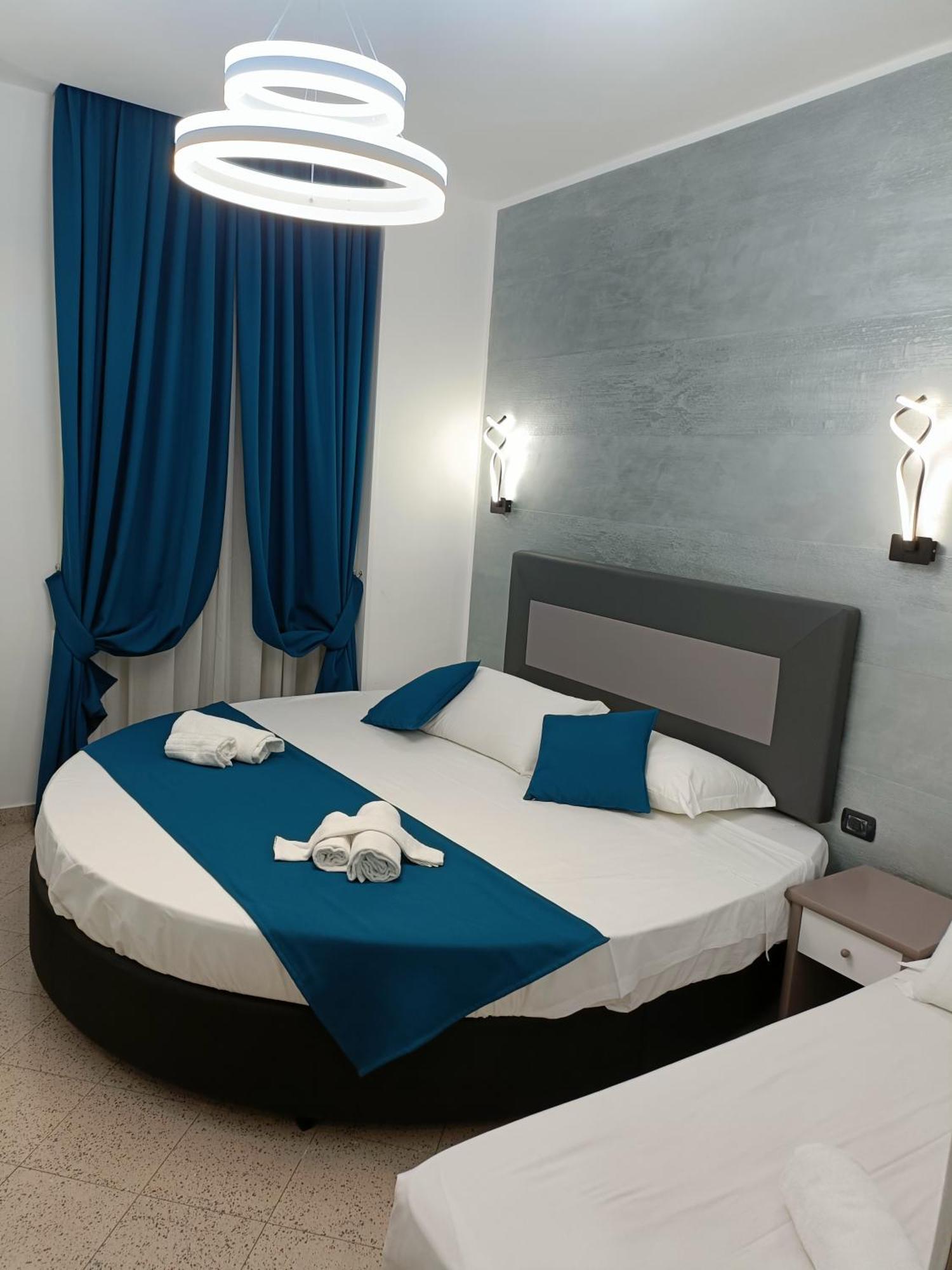 House 4 Mori Hotel Рим Екстериор снимка