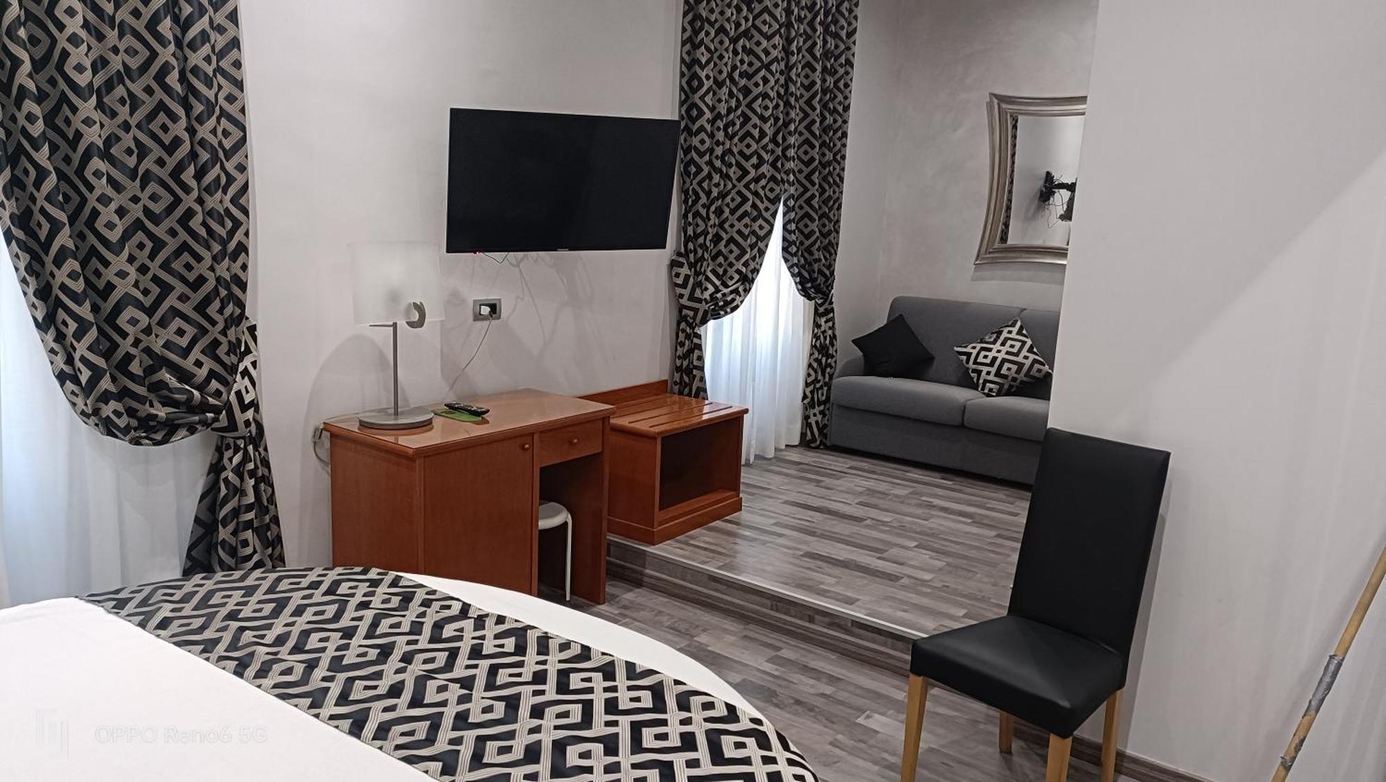 House 4 Mori Hotel Рим Екстериор снимка