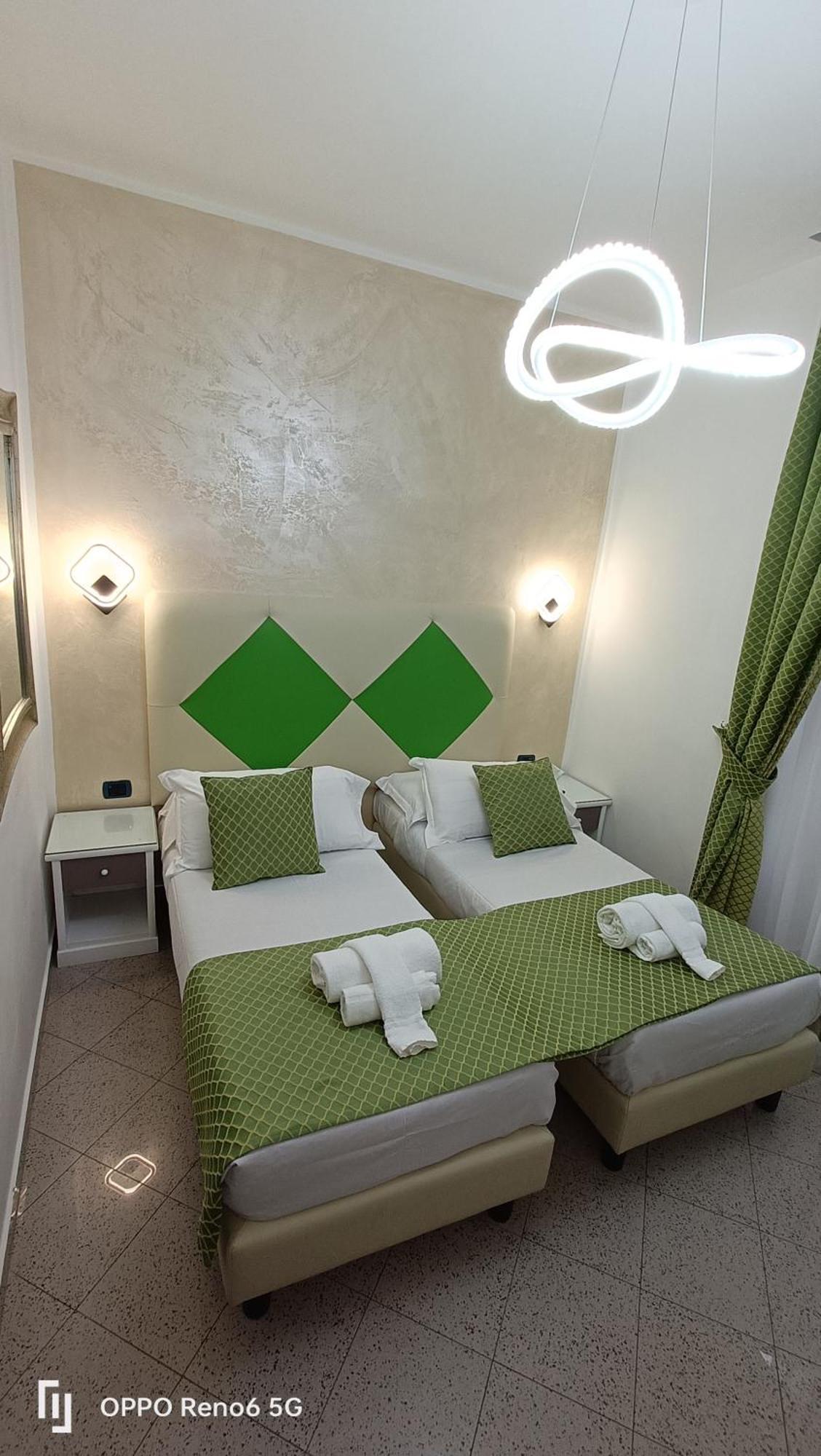 House 4 Mori Hotel Рим Екстериор снимка